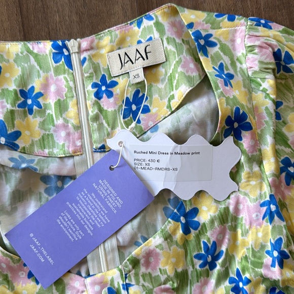Jaaf Ruched Mini Dress in Meadow Print - Picture 3 of 4